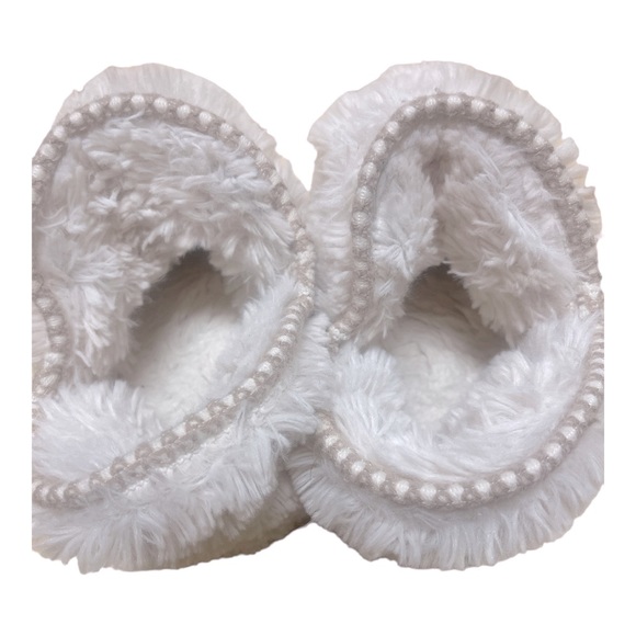 Muk Luks Short Bootie White Slippers Lined Hard Sole - Picture 4 of 7